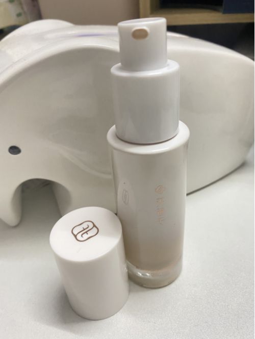 气色沁润款粉底液让瓷光美肌不再是梦OG真人游戏花西子·干皮挚爱：好(图4)